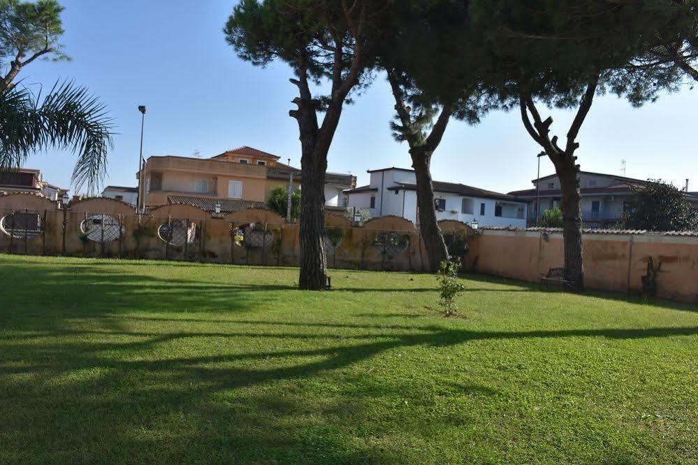 Hotel Joy Castel Volturno Extérieur photo