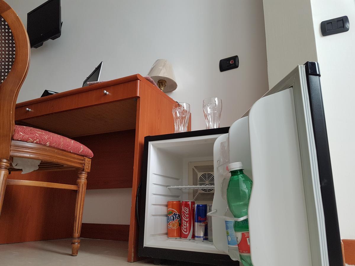 Hotel Joy Castel Volturno Chambre photo