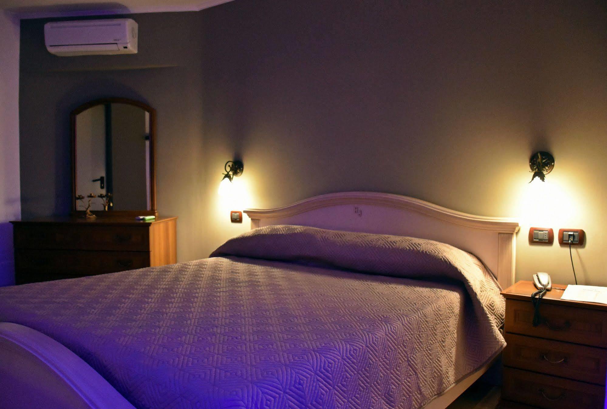 Hotel Joy Castel Volturno Extérieur photo